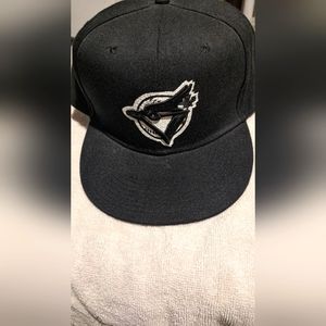 MLB, Toronto Blue Jays Fitted Cap, New Era Brand, 7-3/8" size